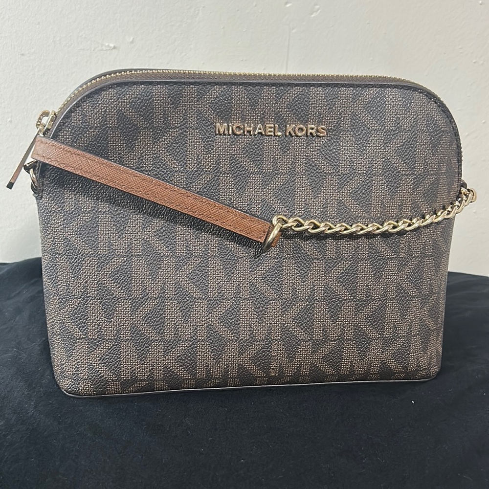 Michael Kors Crossbody